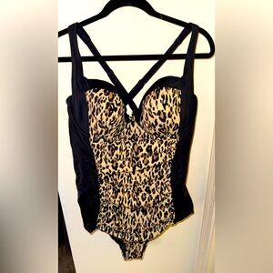 Torrid one piece swimsuit size 2x